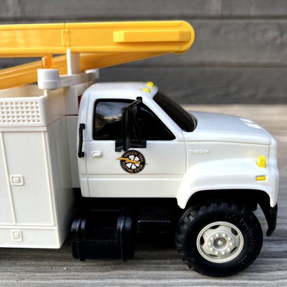 11" DG PRODUCTIONS -1995-1-1 Oregon Trail Electric Co-op Utility Bucket Truck - Picture 9 of 16